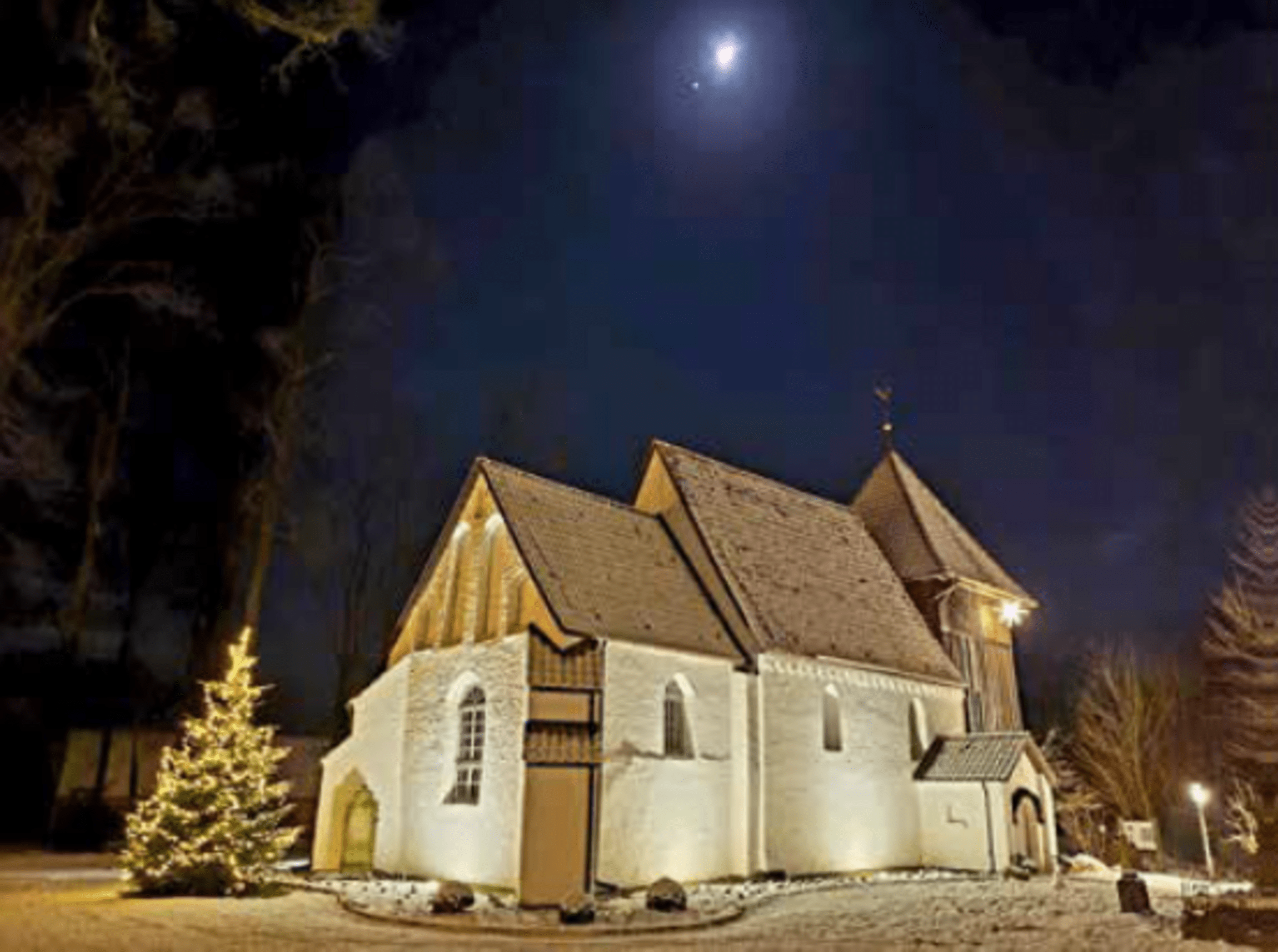 Winterkirche Mond