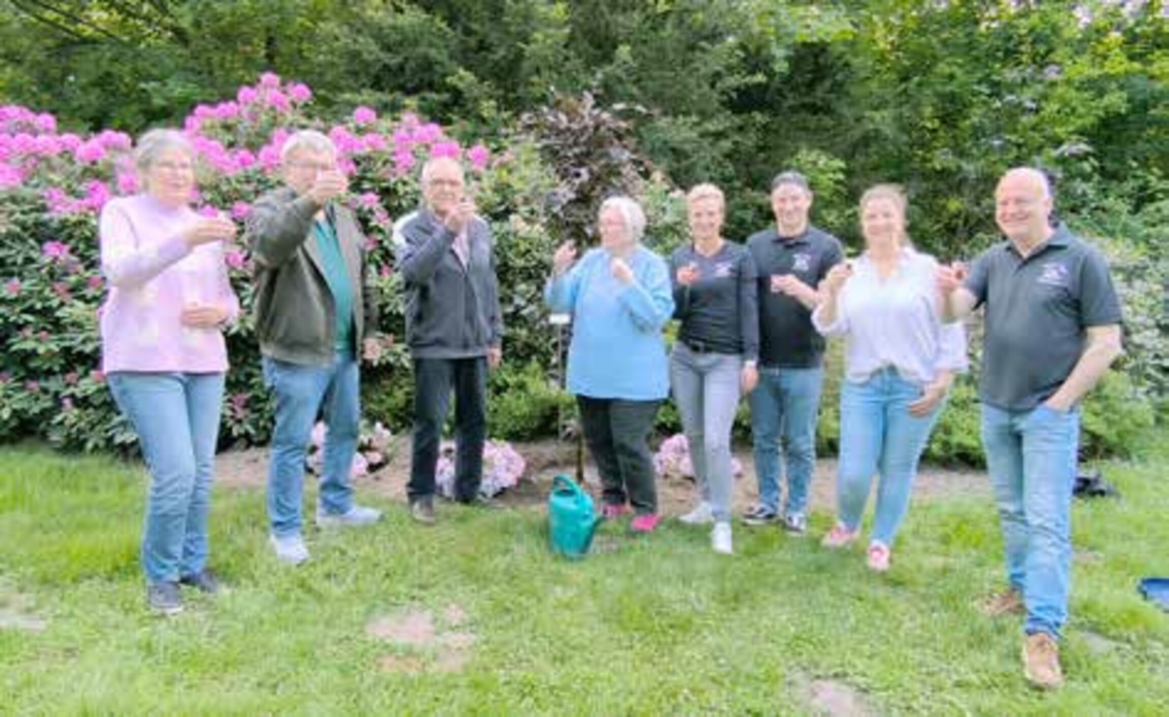 Stiftung Baum anstoßen