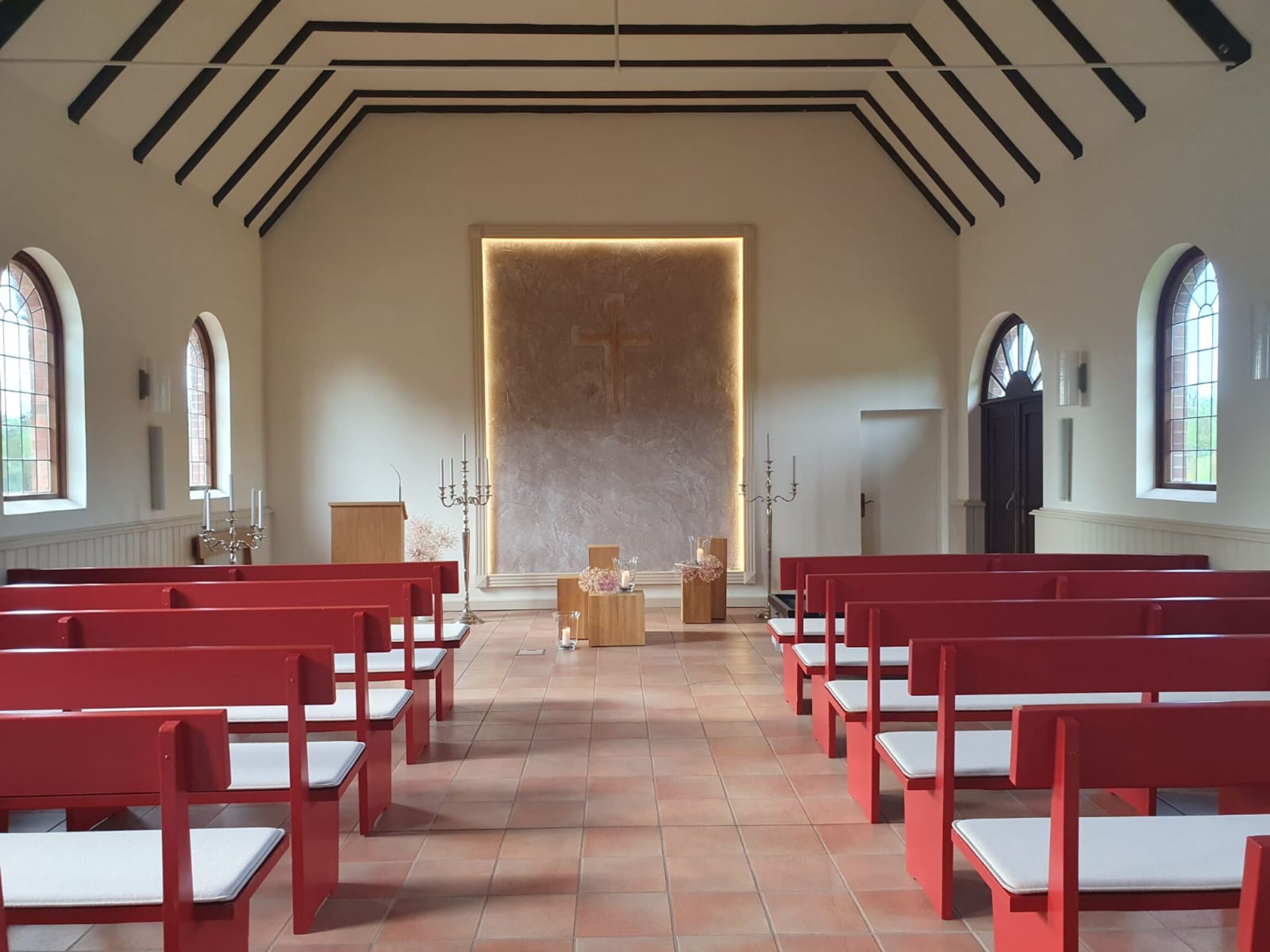 Friedhofskapelle Meinerdingen, Abschiedshalle