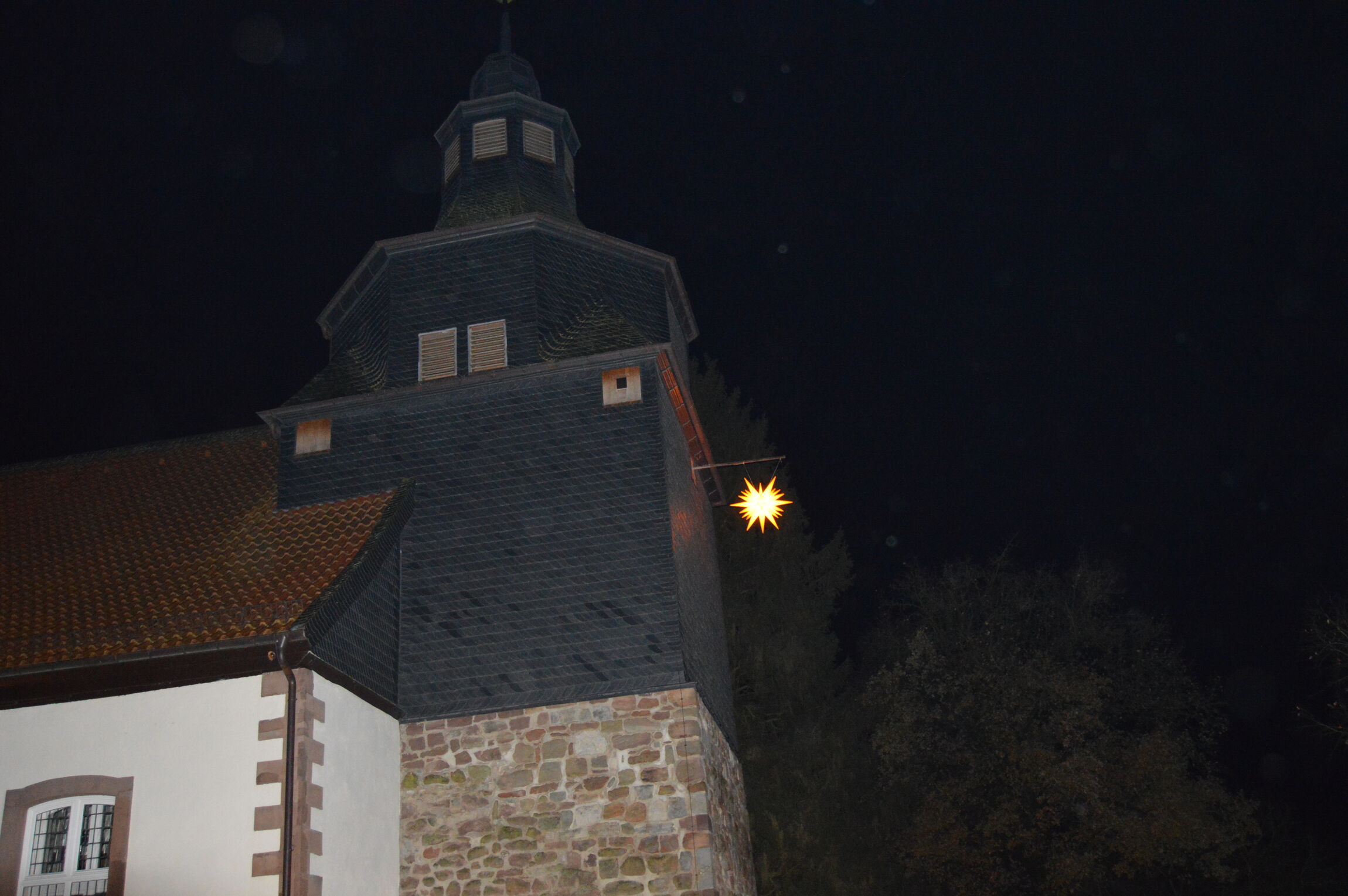 2023-12-13-herrnhuterstern