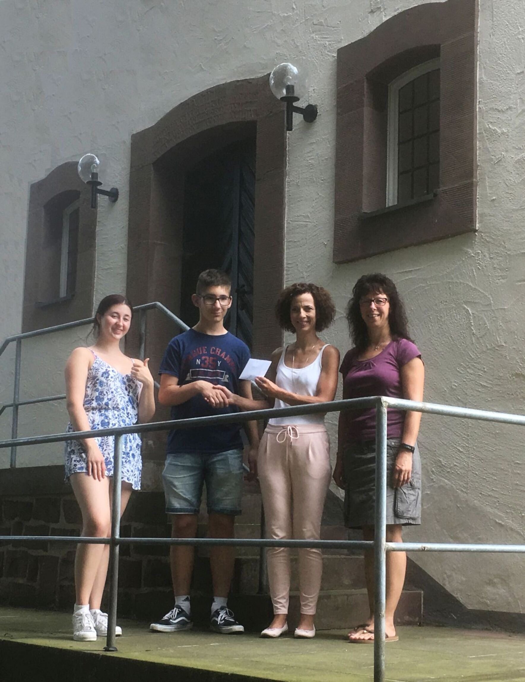 2018-06-08-Spendenuebergabe