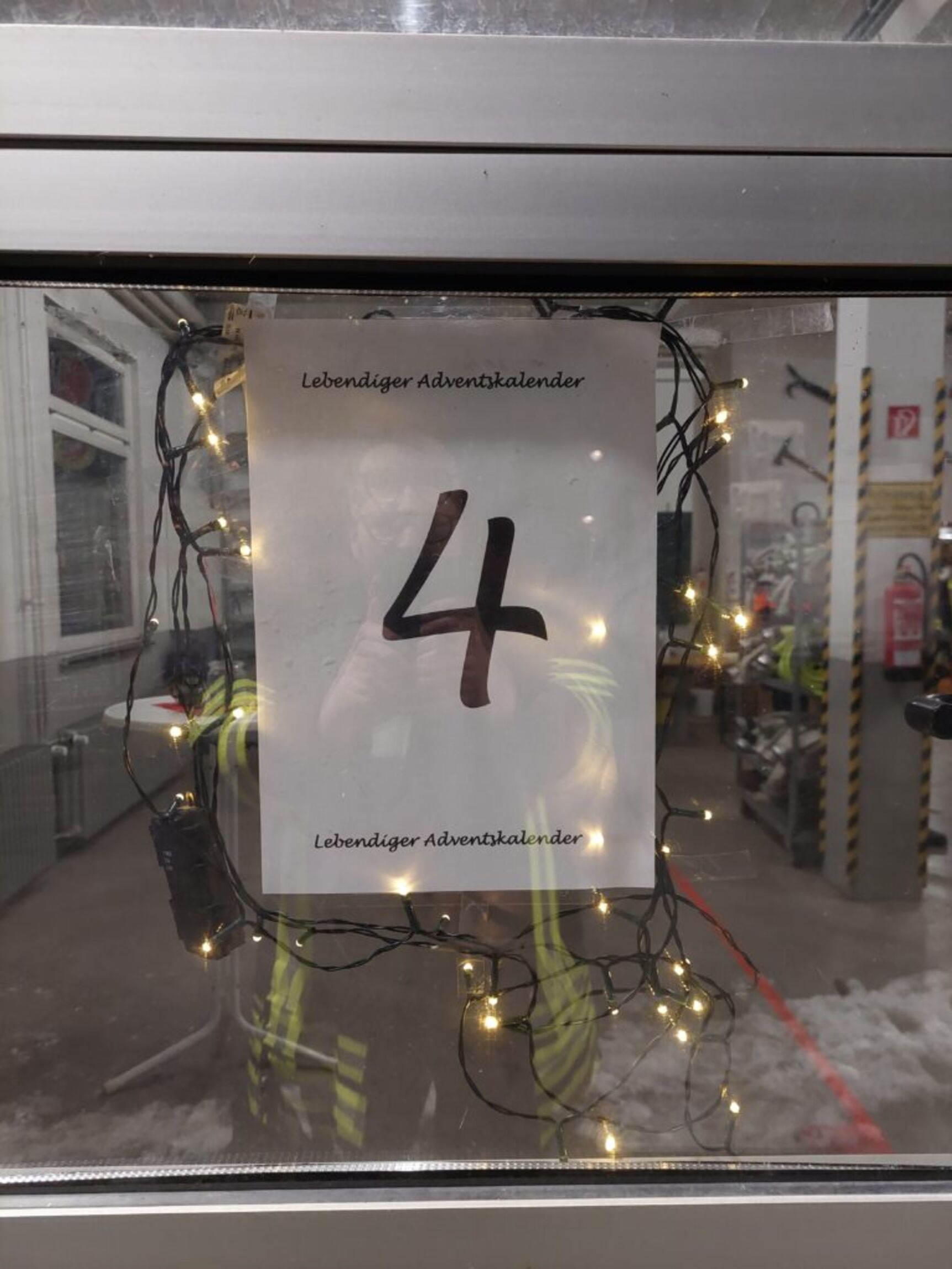 2023-12-04-hinweisschild