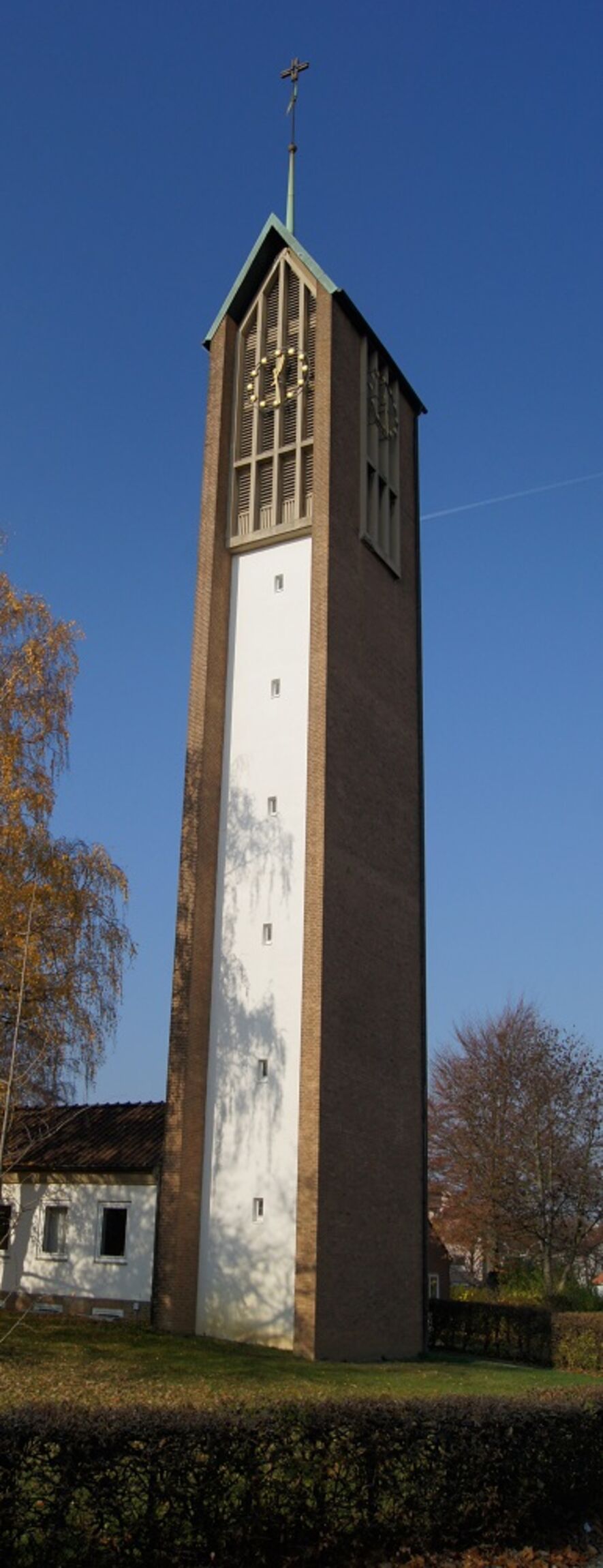 turm_schräg