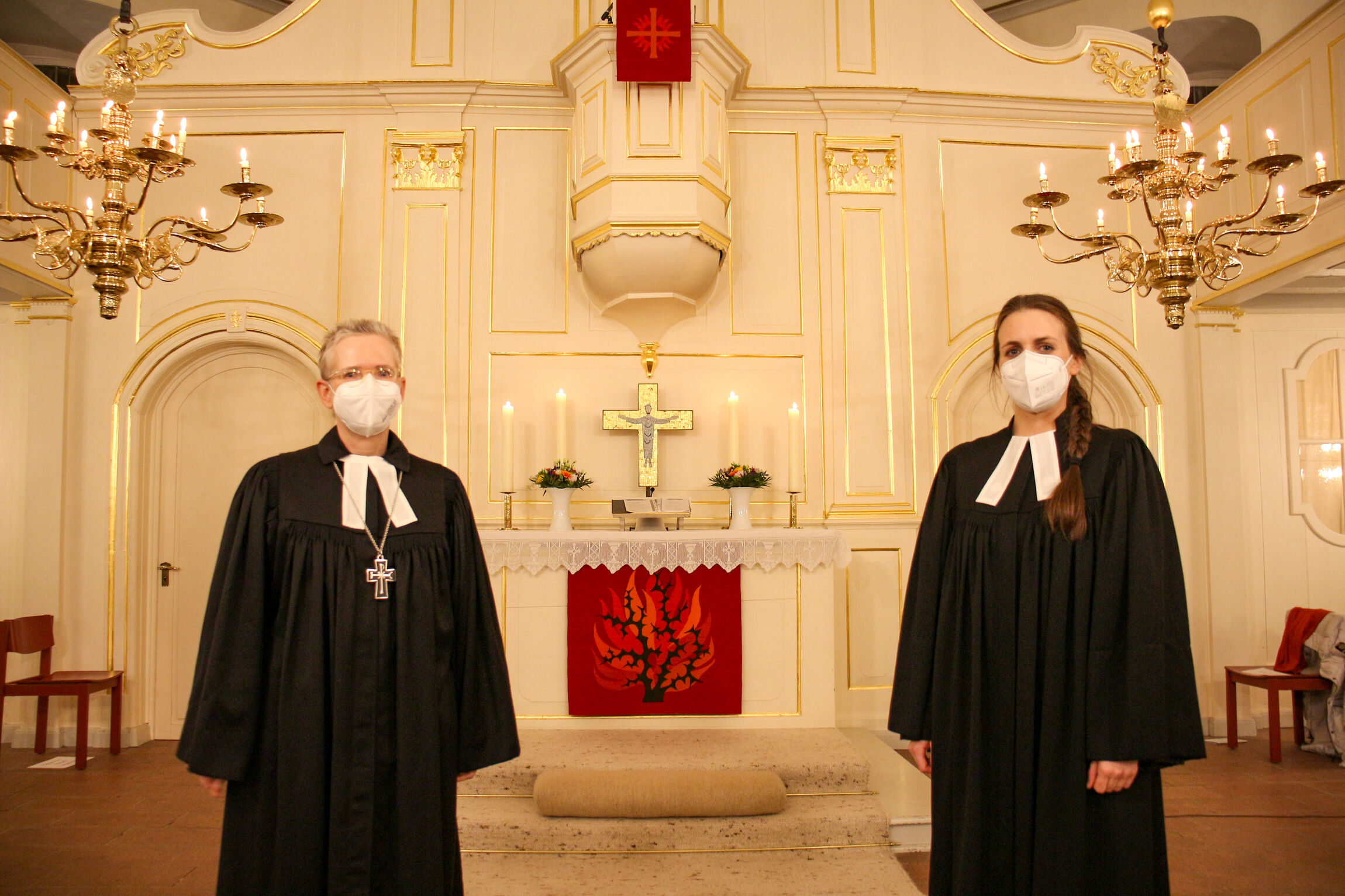 Regionalbischöfin Dr. Petra Bahr ordinierte Juliane Hillebrecht in Rössing zur Pastorin.