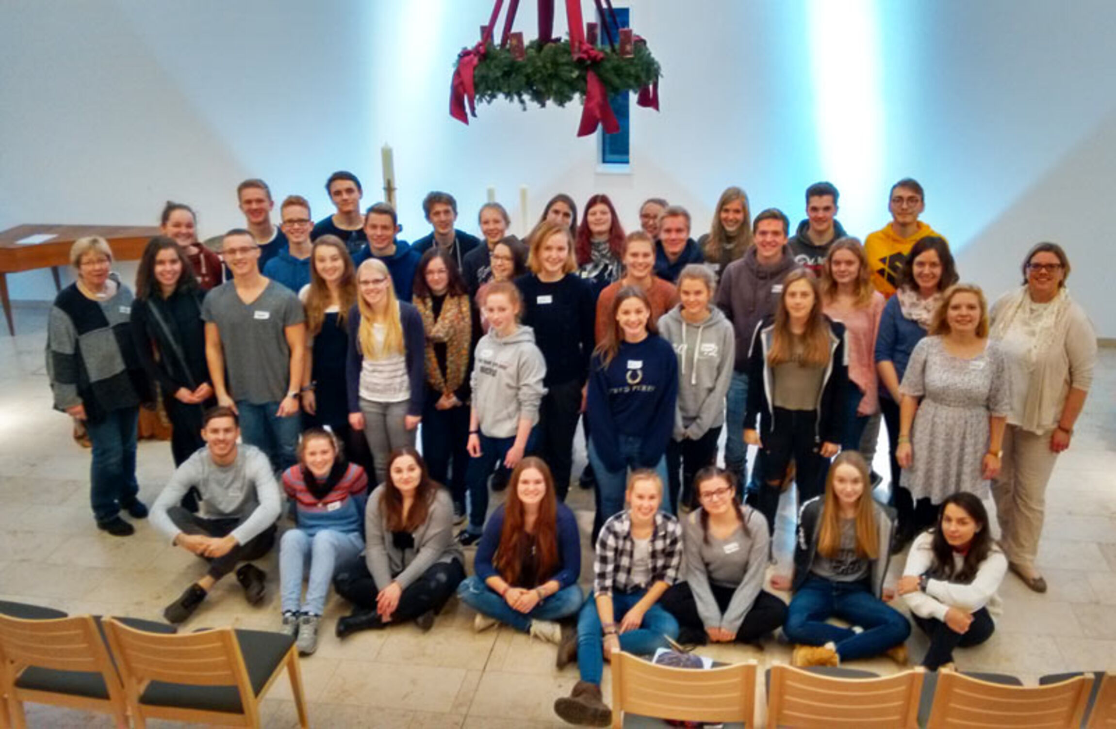 Teilnehmende und Referentinnen in der St.-Paulus-Kirche in Langenhagen.