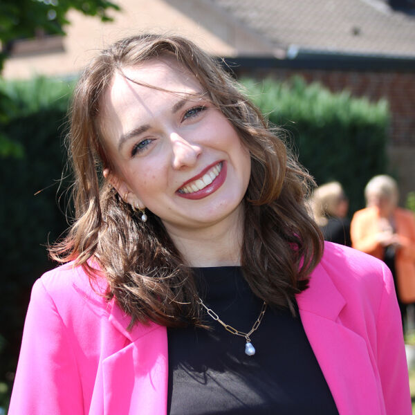 Celina Syrzisko-Kontakt