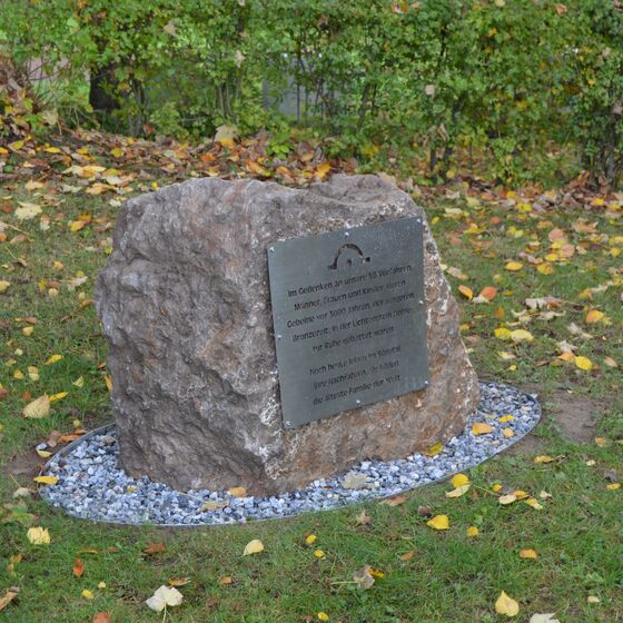 2023-10-21-Gedenkstein-Stein