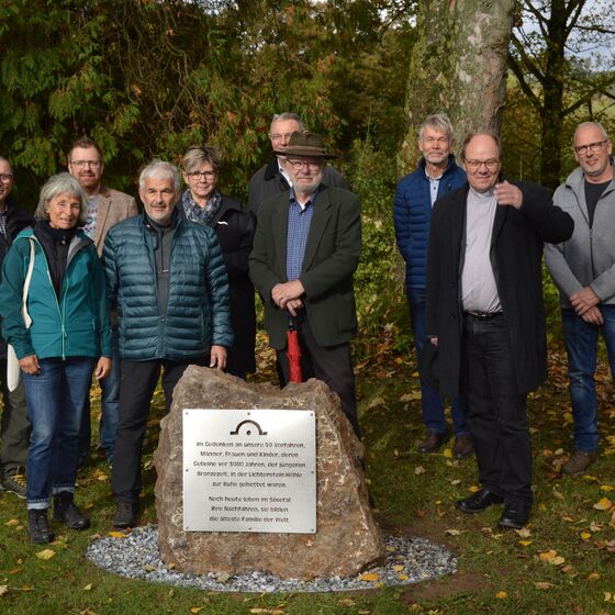 2023-10-21-Gedenkstein-Enthüllung