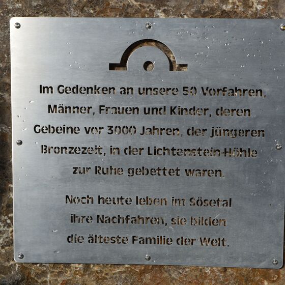 2023-10-21-Gedenkstein-Tafel