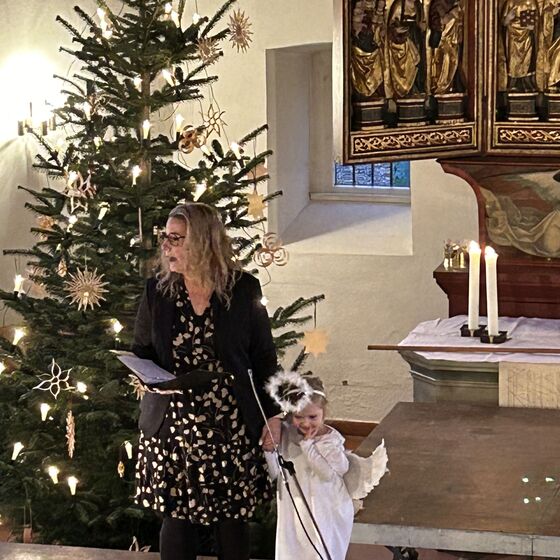 2024-12-24-Krippenspiel-Toellner-Begruessung