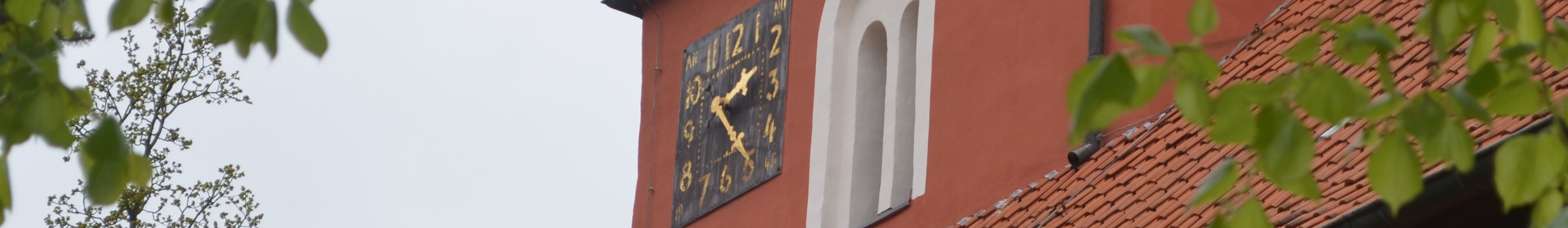 Header_Kirchturmuhr_mit_Blaetter
