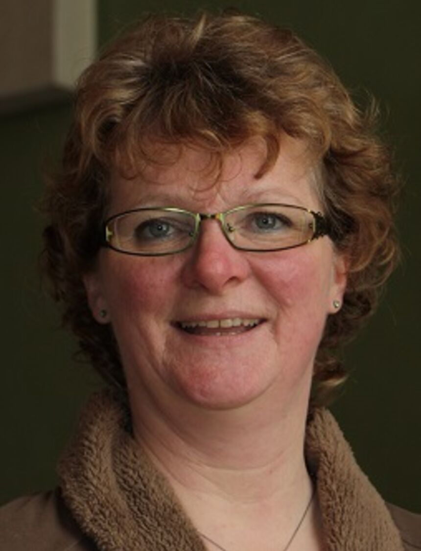 angela_brungs_portrait400